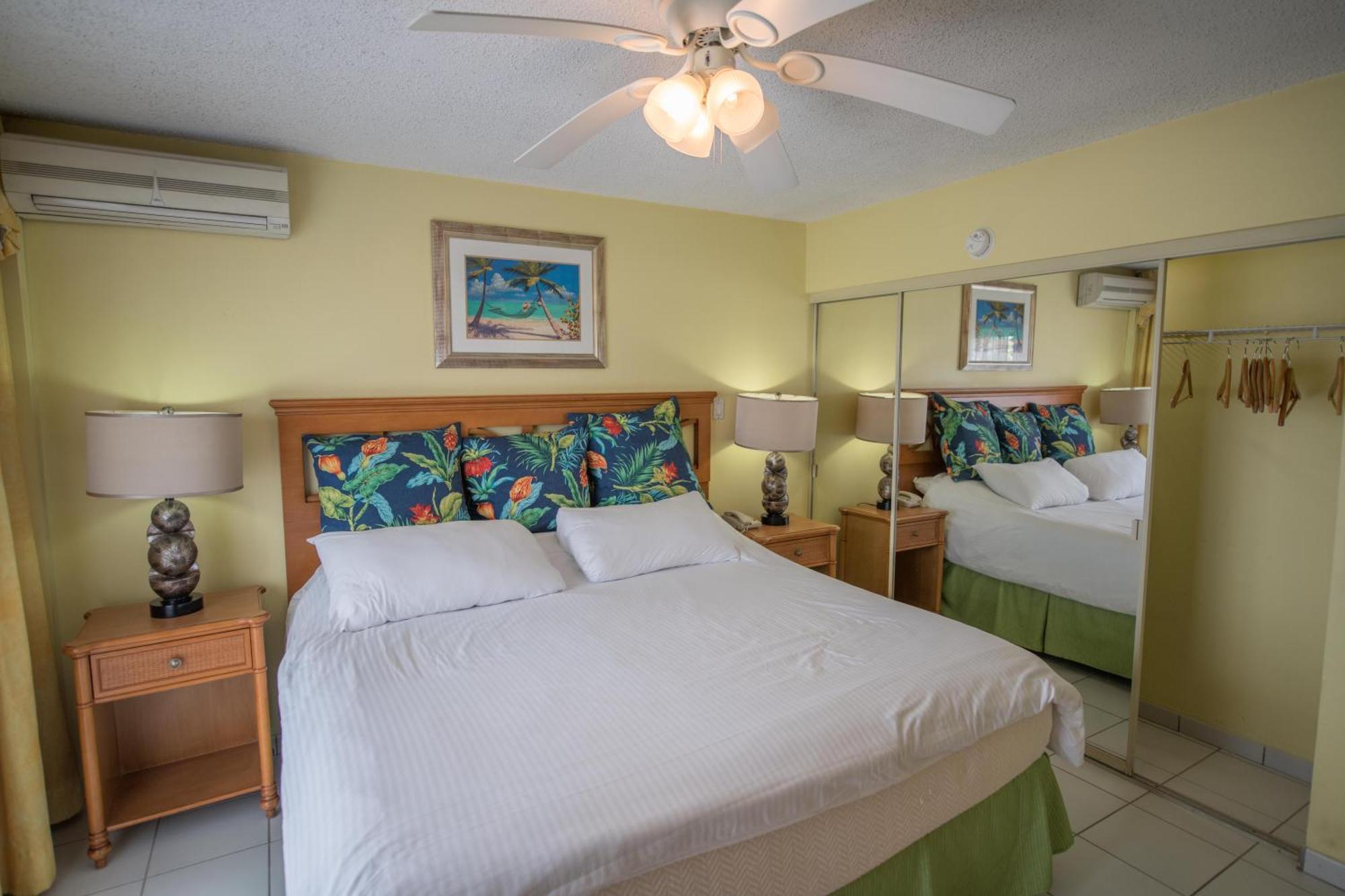 The Atrium Resort And Spa, Sint Maarten Симпсън Бей Екстериор снимка